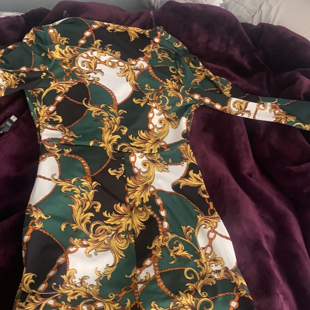 Dress - Picture 2 of 2